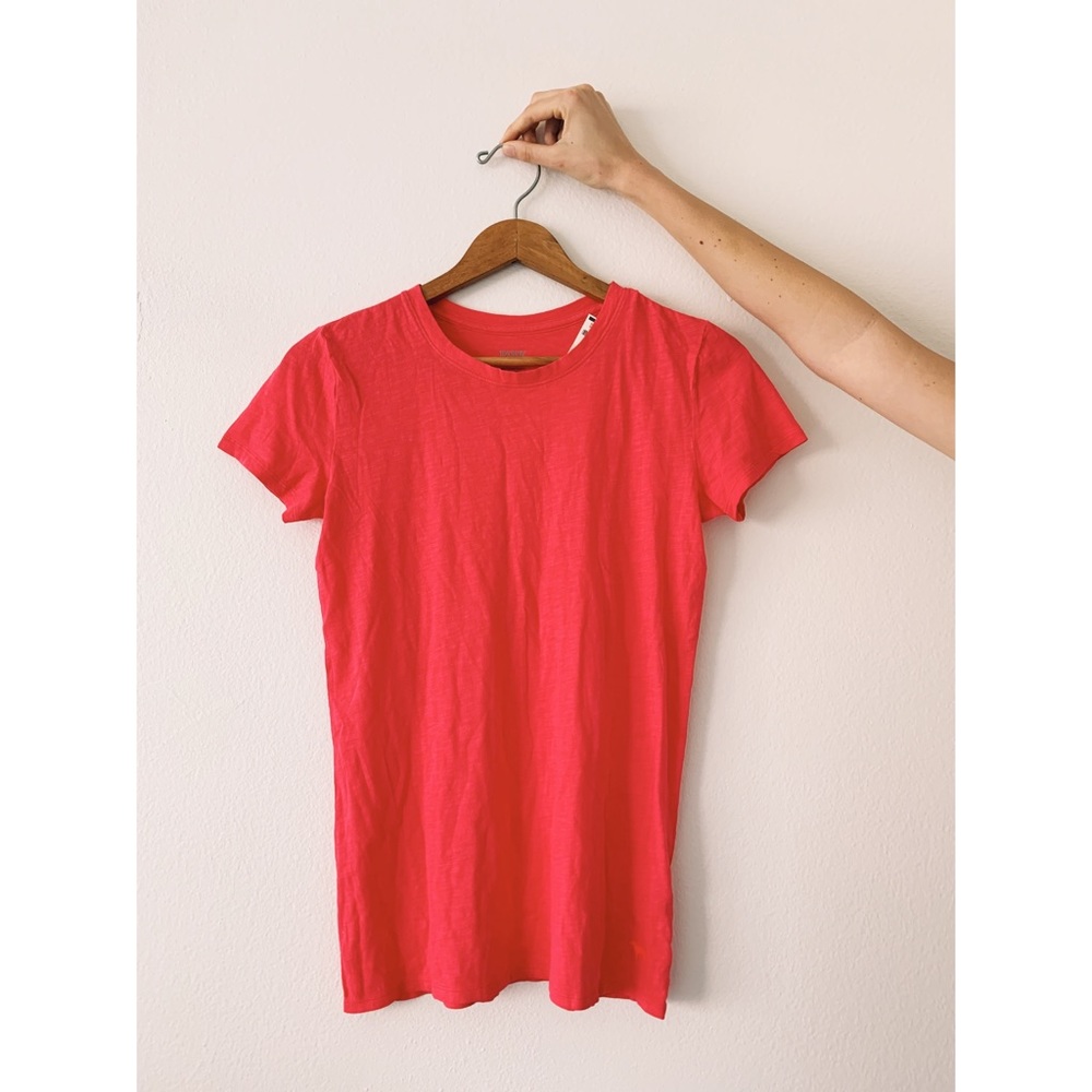 V.S. Hot pink tee